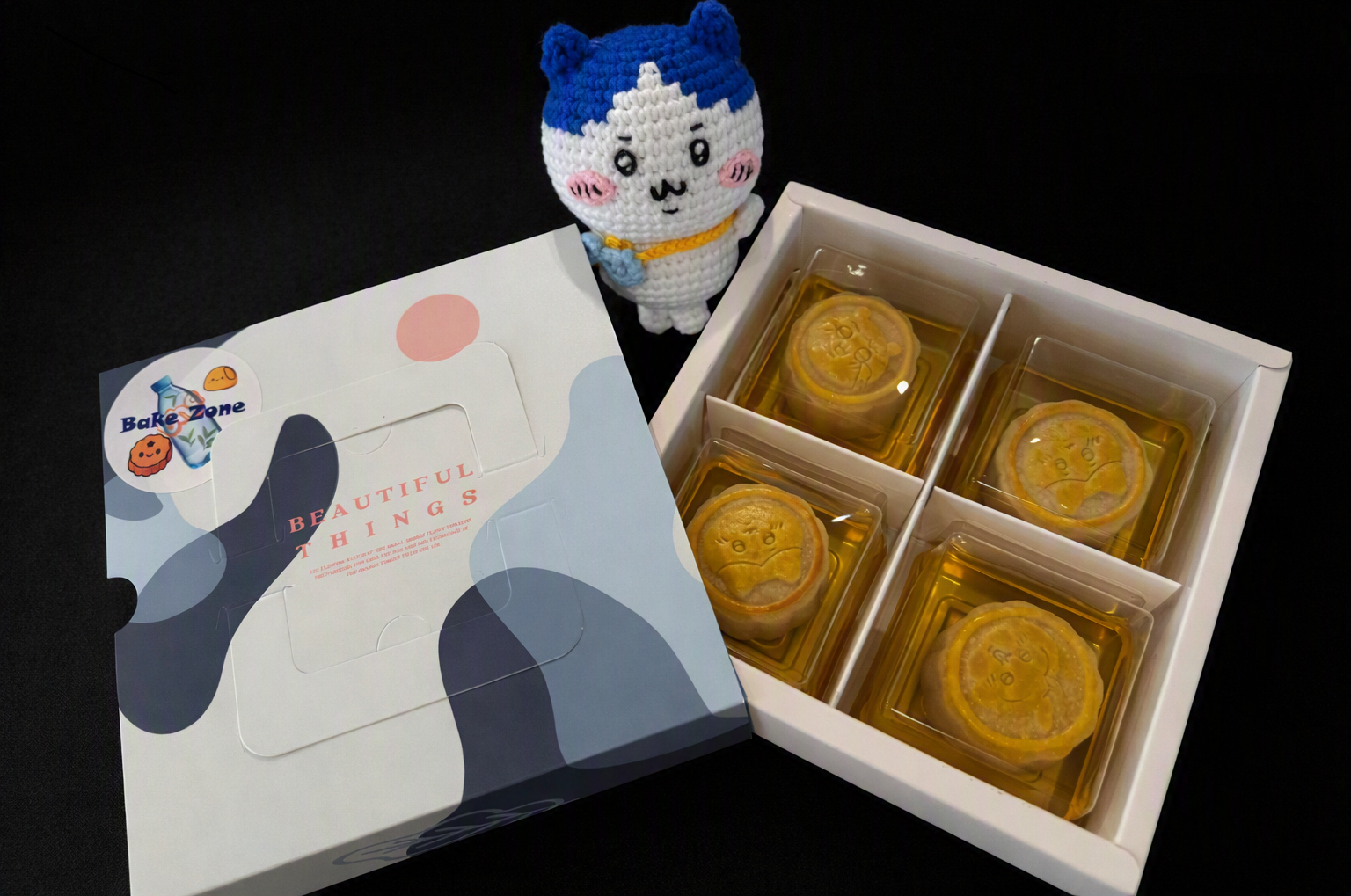 Lava Custard Mooncake / 流心奶黄月餅